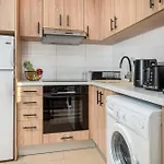 Aeolos Loft - 3 Min Walk To & Town Lejlighed