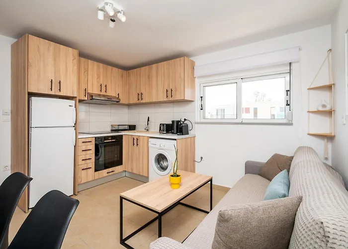 Aeolos Loft - 3 Min Walk To & Town Appartement