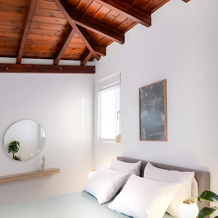 Aeolos - 5 Min To Apartment